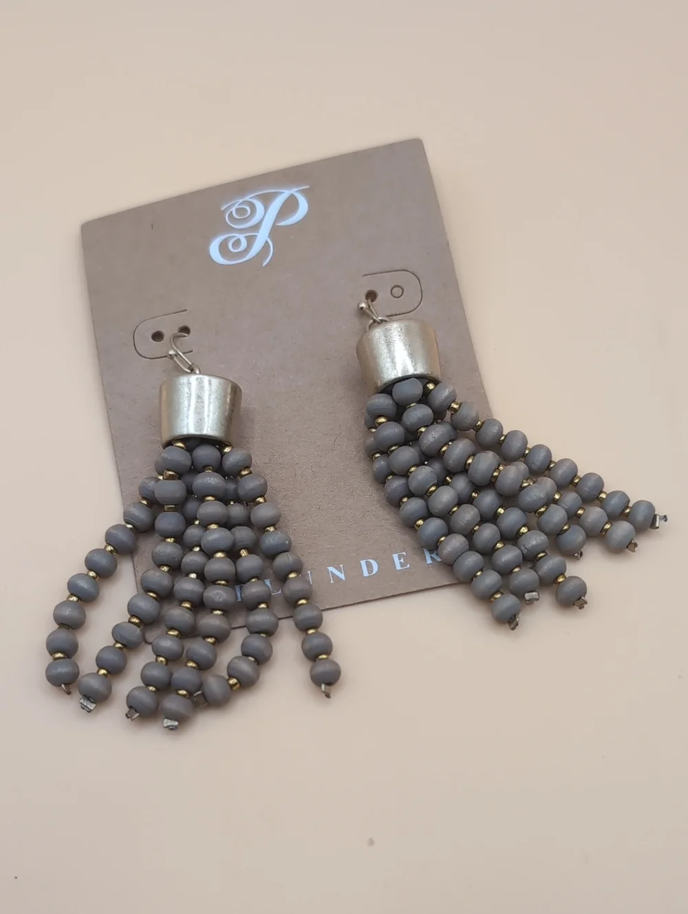 Plunder stylish gray